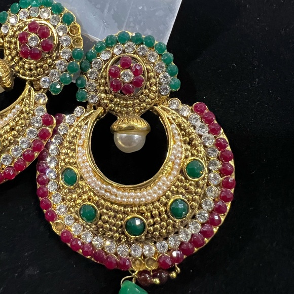 Earrings - Picture 2 of 3